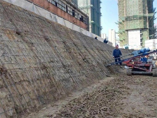 望江建筑边坡支护